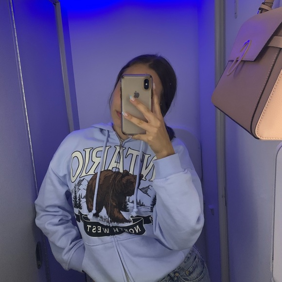 Meet your Posher, Anastasia - Picture 4 of 5